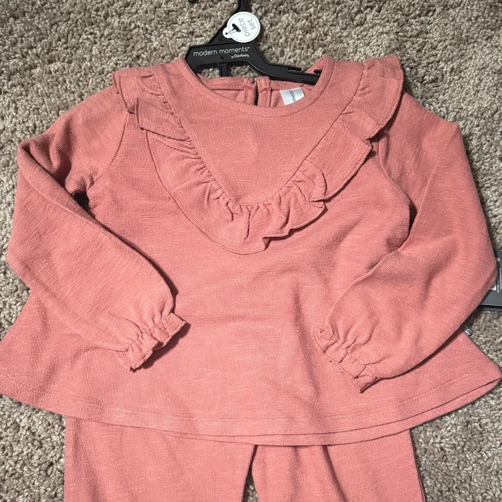 Pink Ruffled Girl Outfit Set - Picture 4 of 6